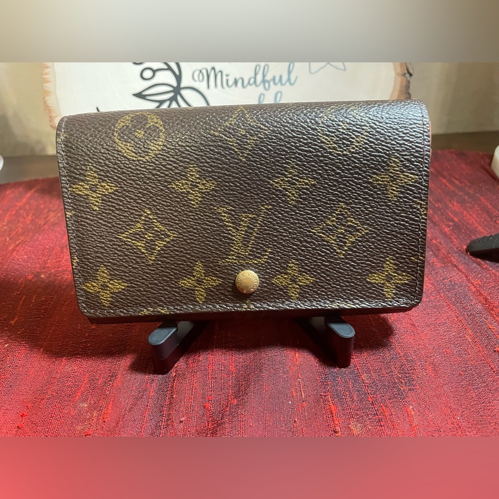 LV WALLET-PROJECT